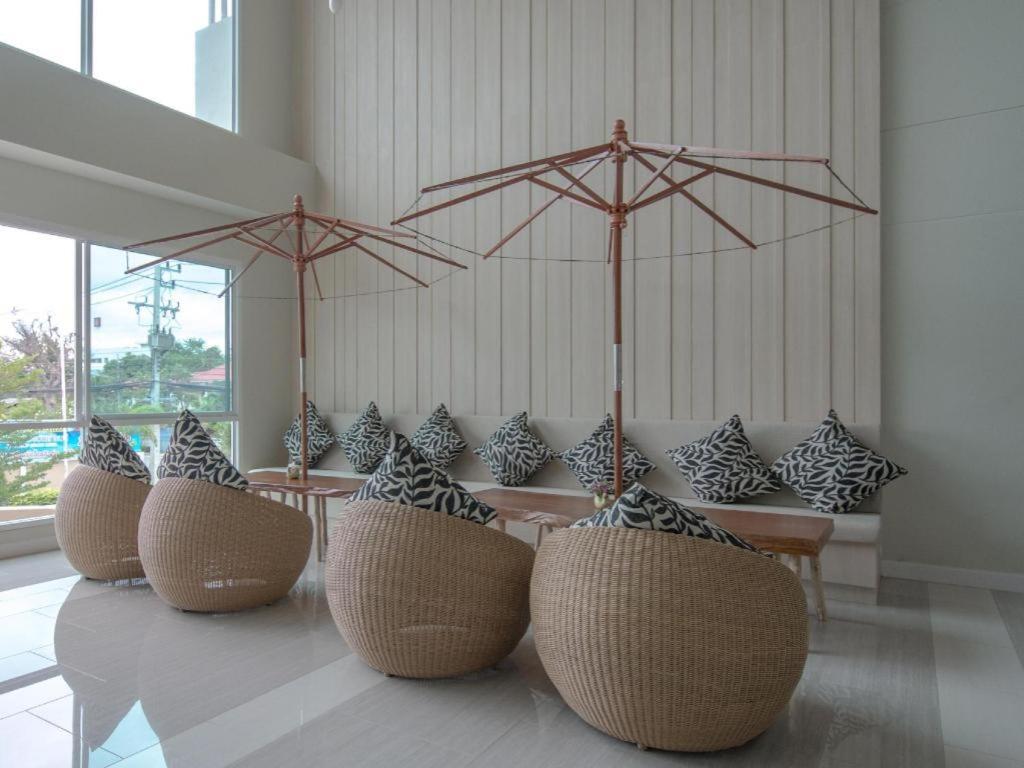 Prachuap Grand Hotel Прачуап Кири Кан Екстериор снимка